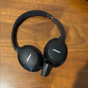 Bose Bluetooth on-Ear Black Headphones